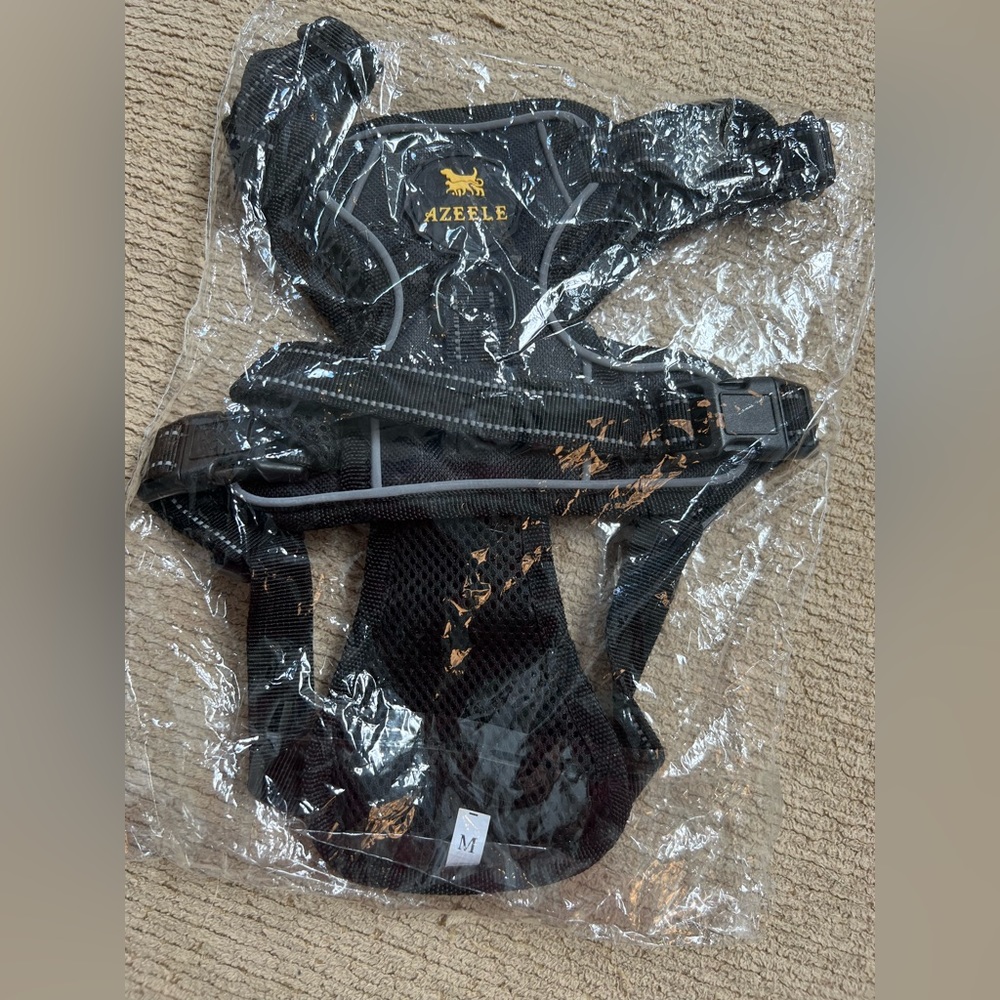 NWT medium dog harness